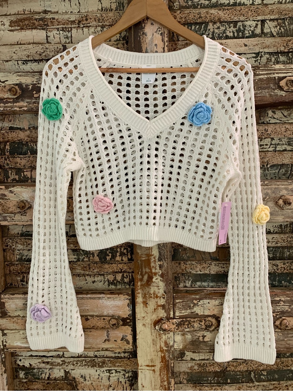 NWT Wild Fable Cream Open Knit Cropped V Neck Sweater Crochet Flowers, Boho, S